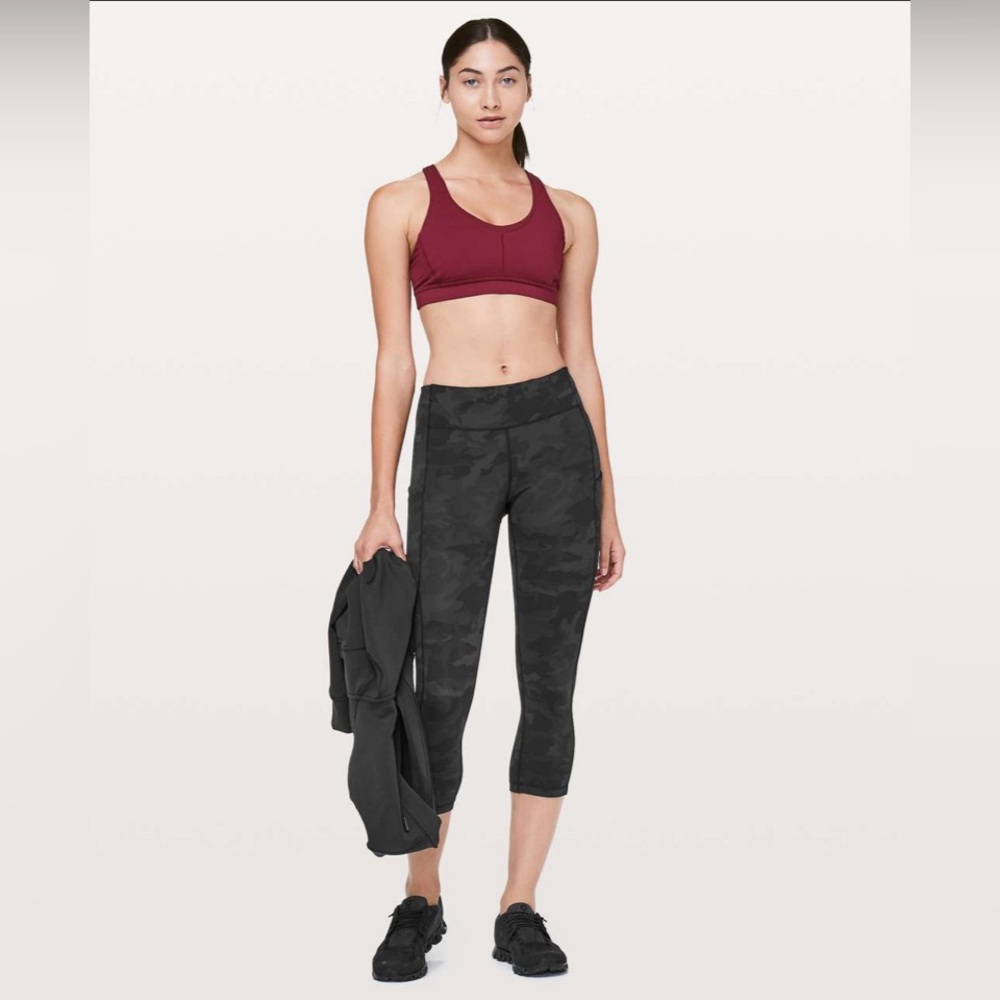 Lululemon Speed Up Crop *21"
Incognito Camo Multi Grey